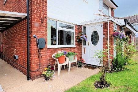 2 bedroom Semi-detached house for sale in Huggett Close, Rushey Mead, LE4