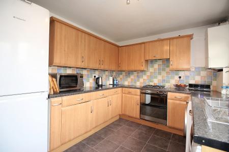 2 bedroom Semi-detached house for sale in Huggett Close, Rushey Mead, LE4