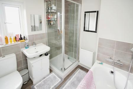 2 bedroom Semi-detached house for sale in Irvine Crescent, Lubbesthorpe, LE19