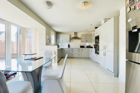 4 bedroom Detached house for sale in Isla Drive, Lubbesthorpe, LE19