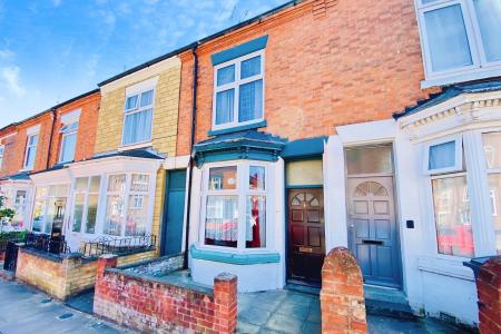 3 bedroom Terraced House for sale in Ivanhoe Street, Leicester, LE3