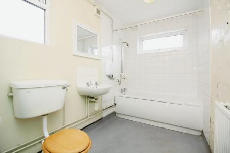3 bedroom Terraced House for sale in Ivanhoe Street, Leicester, LE3