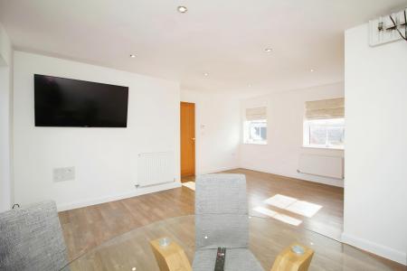 2 bedroom Coach House for sale in Ivy House Close, Sapcote, LE9