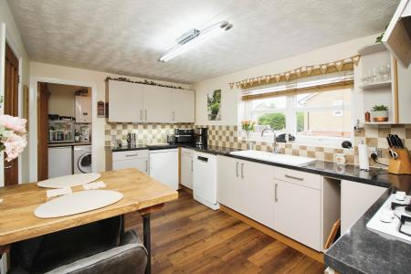 4 bedroom Detached house for sale in Jewsbury Way, Thorpe Astley, LE3