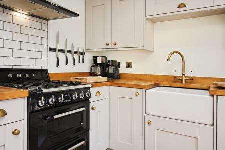 2 bedroom Semi-detached house for sale in Keats Lane, Earl Shilton, LE9
