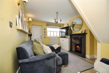 2 bedroom Semi-detached house for sale in Keats Lane, Earl Shilton, LE9
