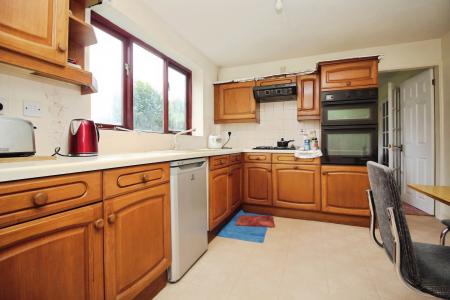 4 bedroom Detached house for sale in Kingcup Close, Leicester Forest East, LE3