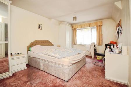 4 bedroom Detached house for sale in Kingcup Close, Leicester Forest East, LE3