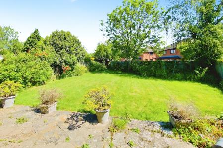 3 bedroom Semi-detached house for sale in Kings Drive, Leicester Forest East, LE3