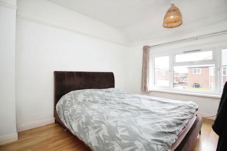 3 bedroom Semi-detached house for sale in Kings Walk, Leicester Forest East, LE3