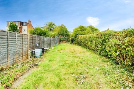 3 bedroom Semi-detached house for sale in Kingston Avenue, Wigston, LE18