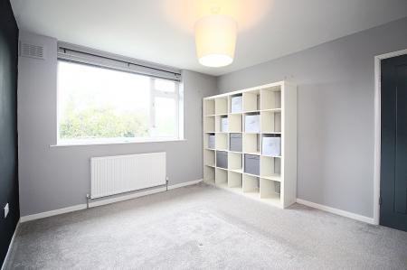 3 bedroom Semi-detached house for sale in Kingsway North, Braunstone Town, LE3