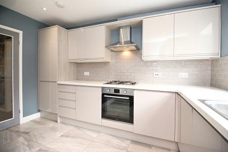 3 bedroom Semi-detached house for sale in Kingsway North, Braunstone Town, LE3