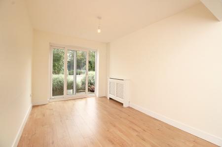 3 bedroom Semi-detached house for sale in Kingsway North, Braunstone Town, LE3