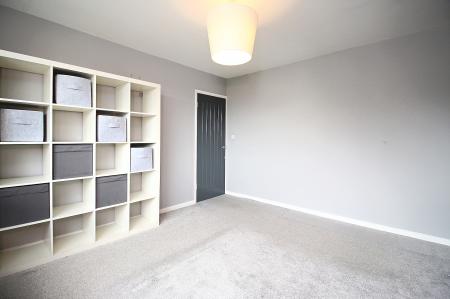 3 bedroom Semi-detached house for sale in Kingsway North, Braunstone Town, LE3