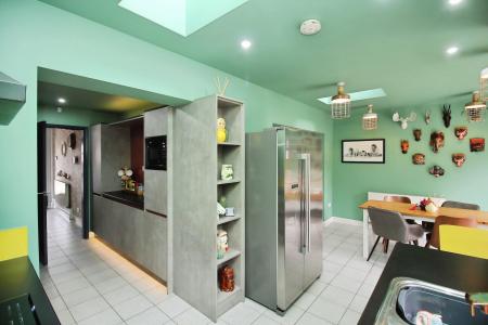 4 bedroom Detached house for sale in Kingsway, Braunstone Town, LE3