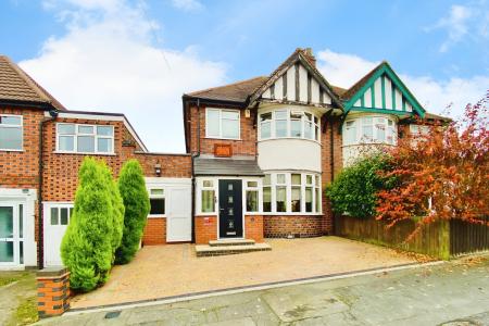 Kingswood Avenue, Western Park, Leicester, LE3