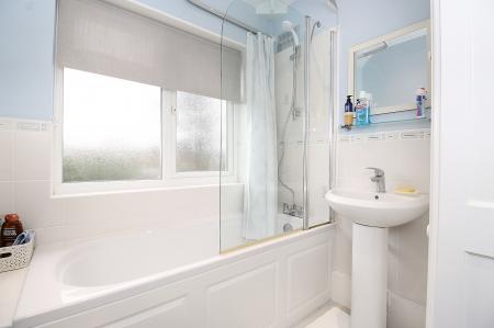 4 bedroom Semi-detached house for sale in Kingswood Avenue, Western Park, LE3