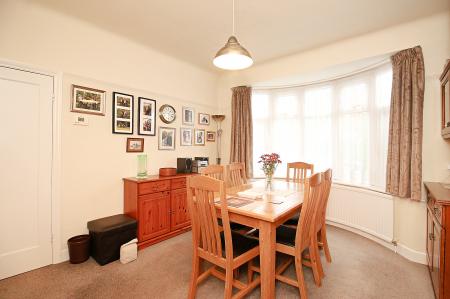 4 bedroom Semi-detached house for sale in Kingswood Avenue, Western Park, LE3