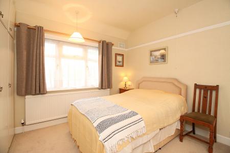 4 bedroom Semi-detached house for sale in Kingswood Avenue, Western Park, LE3