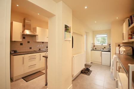 4 bedroom Semi-detached house for sale in Kingswood Avenue, Western Park, LE3