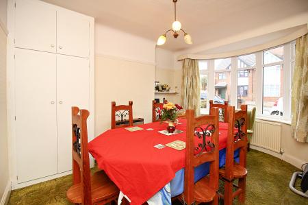 3 bedroom Semi-detached house for sale in Kingswood Avenue, Western Park, LE3