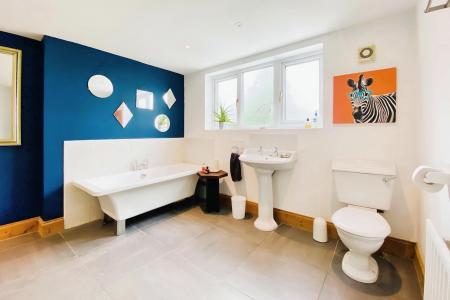 3 bedroom Semi-detached house for sale in Kirkland Road, Braunstone Town, LE3