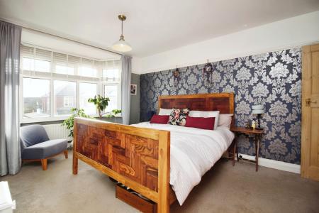 3 bedroom Semi-detached house for sale in Kirkland Road, Braunstone Town, LE3