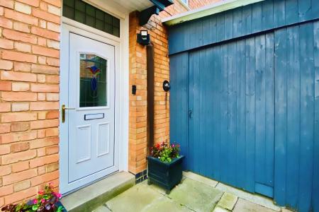 3 bedroom Semi-detached house for sale in Kirkland Road, Braunstone Town, LE3