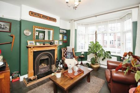 3 bedroom Semi-detached house for sale in Kirkland Road, Braunstone Town, LE3