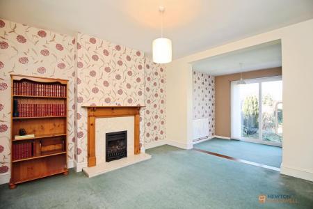 4 bedroom Semi-detached house for sale in Kirloe Avenue, Leicester Forest East, LE3