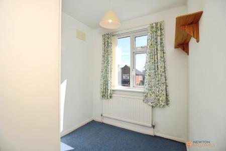 4 bedroom Semi-detached house for sale in Kirloe Avenue, Leicester Forest East, LE3