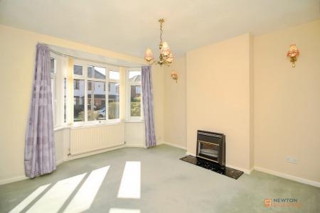 4 bedroom Semi-detached house for sale in Kirloe Avenue, Leicester Forest East, LE3