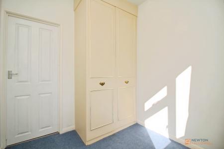 4 bedroom Semi-detached house for sale in Kirloe Avenue, Leicester Forest East, LE3