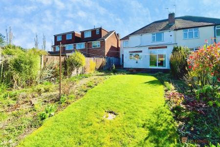 4 bedroom Semi-detached house for sale in Kirloe Avenue, Leicester Forest East, LE3