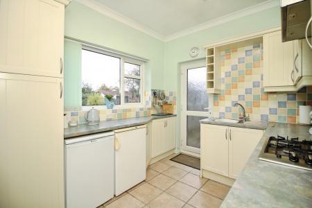 4 bedroom Semi-detached house for sale in Kirloe Avenue, Leicester Forest East, LE3