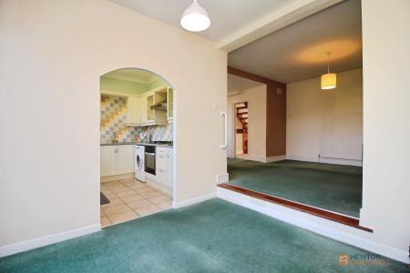 4 bedroom Semi-detached house for sale in Kirloe Avenue, Leicester Forest East, LE3