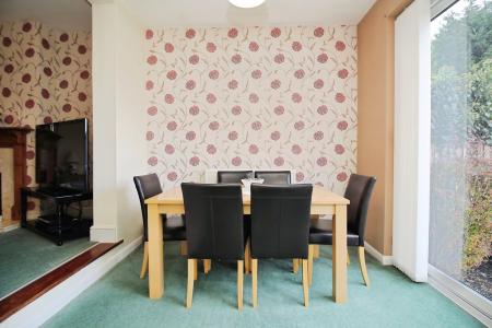 4 bedroom Semi-detached house for sale in Kirloe Avenue, Leicester Forest East, LE3