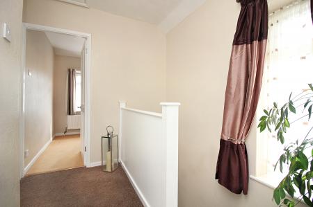 3 bedroom Semi-detached house for sale in Knollgate Close, Birstall, LE4