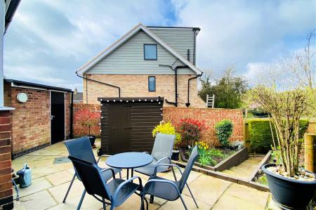 3 bedroom Semi-detached house for sale in Knollgate Close, Birstall, LE4
