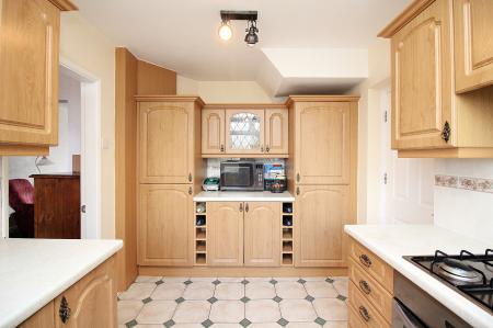 3 bedroom Semi-detached house for sale in Knollgate Close, Birstall, LE4