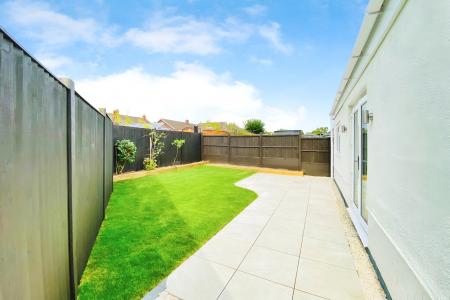 3 bedroom Detached bungalow for sale in Lawnwood Road, Groby, LE6