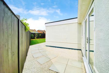 3 bedroom Detached bungalow for sale in Lawnwood Road, Groby, LE6