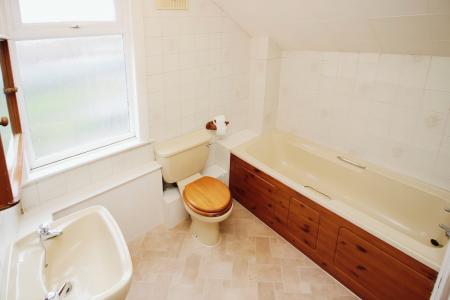 3 bedroom Semi-detached house for sale in Lea Close, Thurmaston, LE4