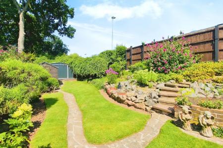 3 bedroom Semi-detached house for sale in Letchworth Road, Leicester, LE3