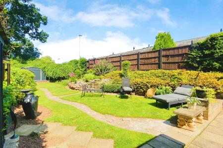 3 bedroom Semi-detached house for sale in Letchworth Road, Leicester, LE3