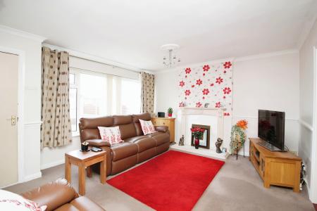 3 bedroom Detached house for sale in Lubbesthorpe Road, Braunstone Town, LE3