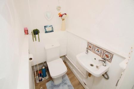 3 bedroom Detached house for sale in Lubbesthorpe Road, Braunstone Town, LE3