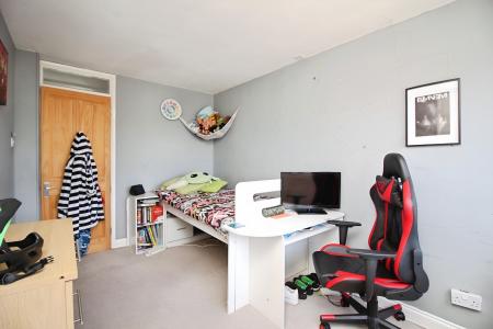 3 bedroom Terraced House for sale in Lyndene Close, Earl Shilton, LE9