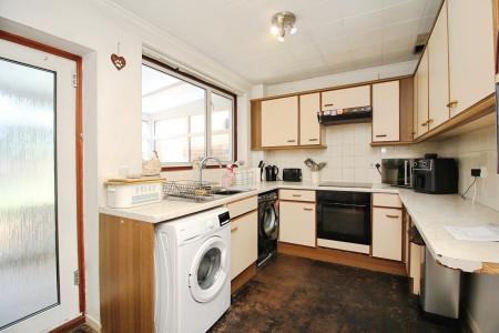 3 bedroom Terraced House for sale in Lyndene Close, Earl Shilton, LE9